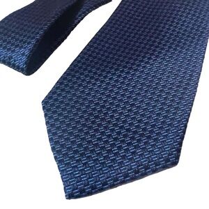 Michael Kors Silk Twill Woven Houndstooth Tie in Midnight Navy Blue Necktie